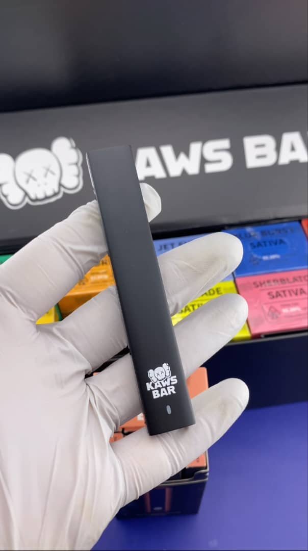Kaws bar disposable vape
